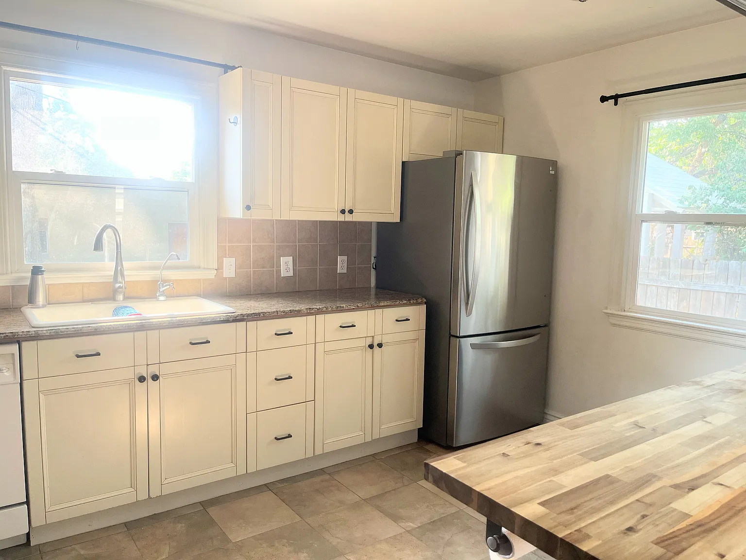 1403 S Columbus St — Photo 4