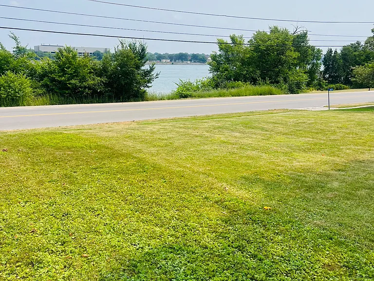 431 Niagara Blvd — Photo 6