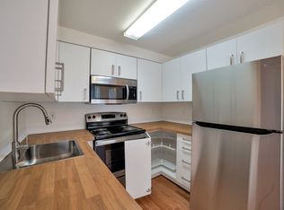 8320 SE Franklin St APT 3, Portland, OR 97266