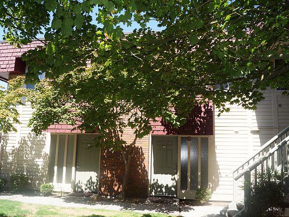 4th image of 502 141st Ave SE APT 47