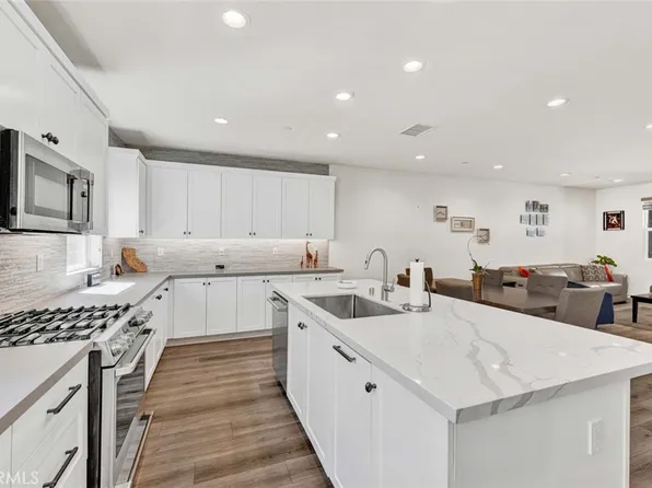 115 Hideaway Loop, Mission Viejo, CA 92692