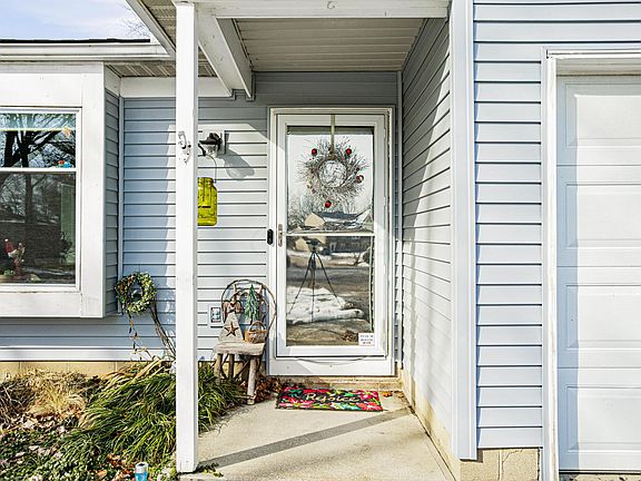 3rd image of 4335 Lawn Pl