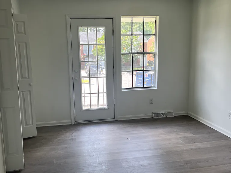 100 Timber Ln #A-B — Photo 8