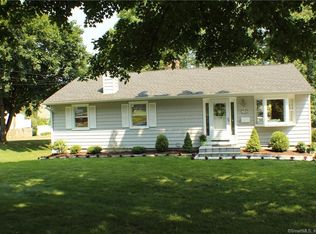 118 Shadow Ridge Rd, Stamford, CT 06905