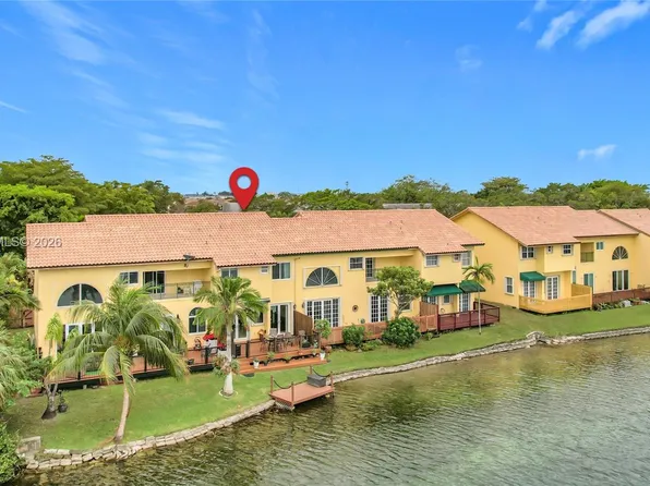 781 NE 195th St, Miami, FL 33179