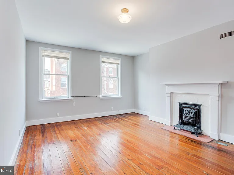 1731 E Lombard St — Photo 20