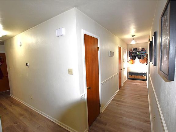4th image of 501 Scarborough Dr