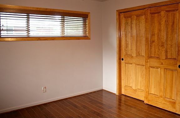 4th image of 203 Laurence Ave