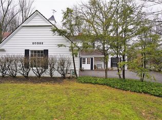 20982 S Woodland Rd, Shaker Hts, OH 44122
