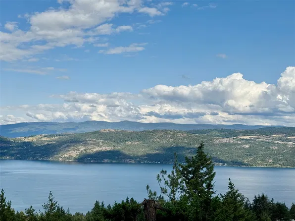 90 Crown Cres, Central Okanagan West, BC V1H 2C3