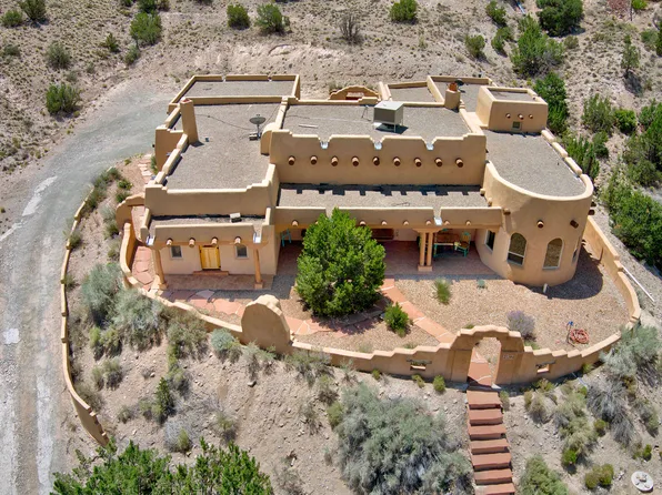 90 Homesteads Rd, Placitas, NM 87043