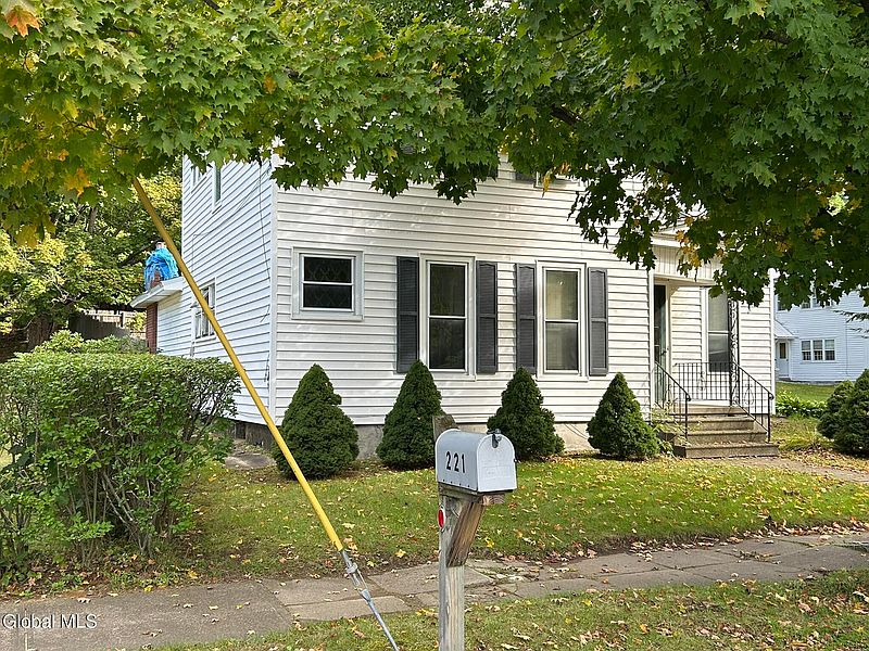 2nd image of 221 Reed Street