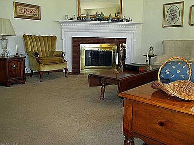4th image of 3460 Sale Dr