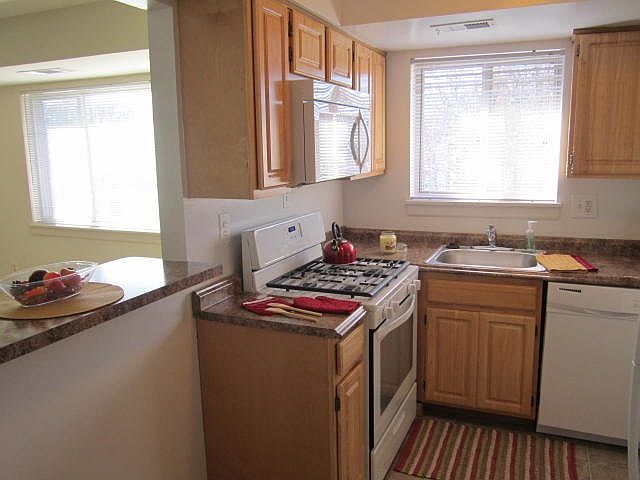 1st image of 304 Stevens Cir APT 1A