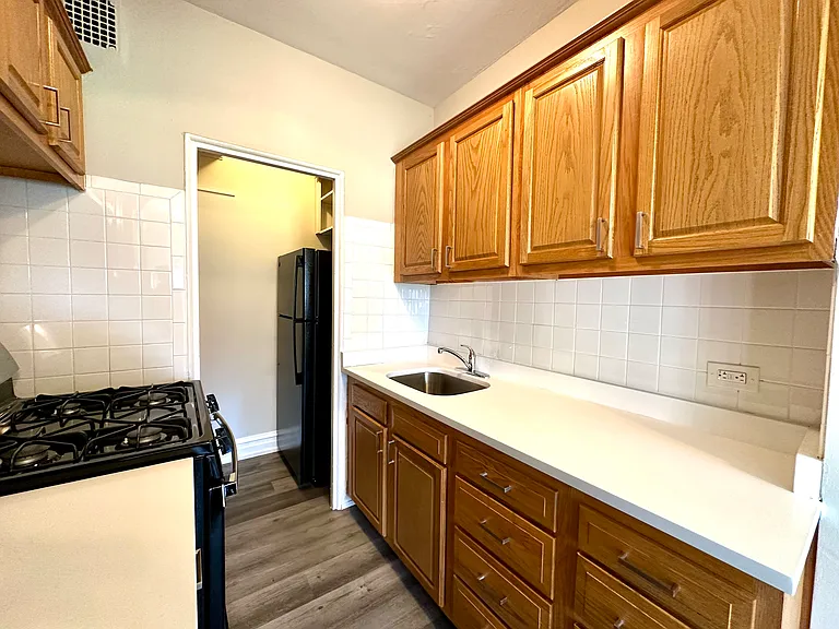 1033 W Loyola Ave #106 — Photo 8