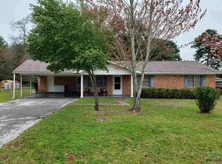 165 Thrash St, Overton, TX 75684