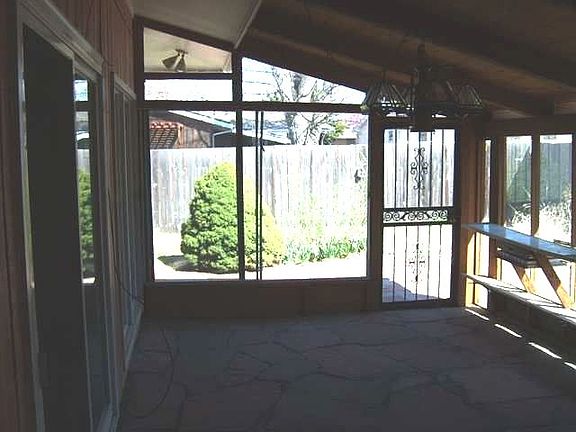 3rd image of 2216 6th Ave