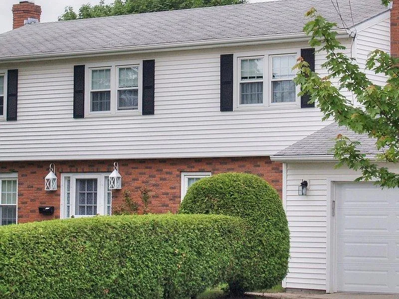 5 bed, 2.5 bath, 3500 sqft, $5,900 — Photo 3