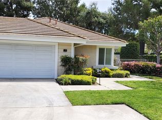 2 Cedarlake #8, Irvine, CA 92614