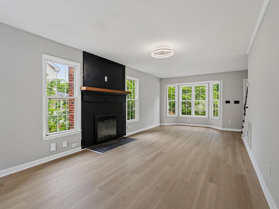 1st image of 4305 Bartholomew Cir