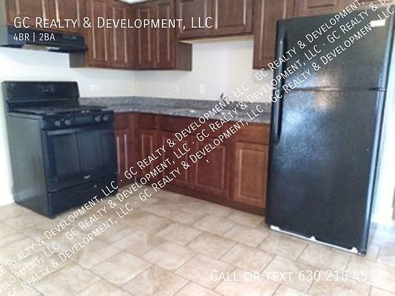 4th image of 18008 Crawford Ave