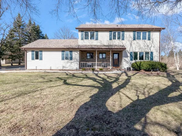 3557 Birnamwood DRIVE, Slinger, WI 53086