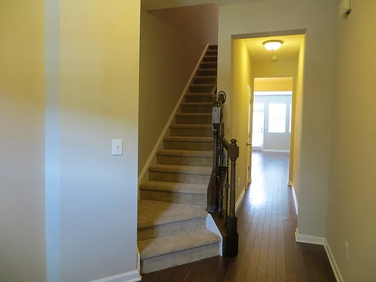 547 Libson St — Photo 6