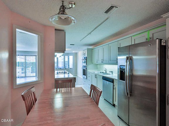 5th image of 2922 Sea Oats Cir