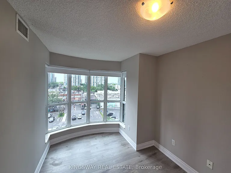 7 Lorraine Dr #812 — Photo 21