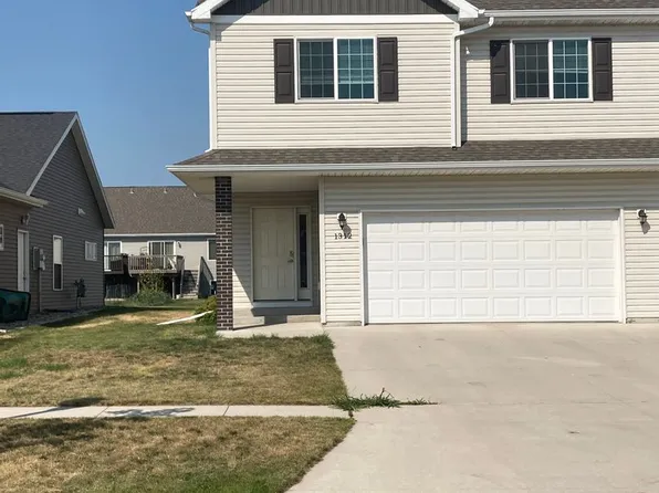 1312 4th St NW, West Fargo, ND 58078