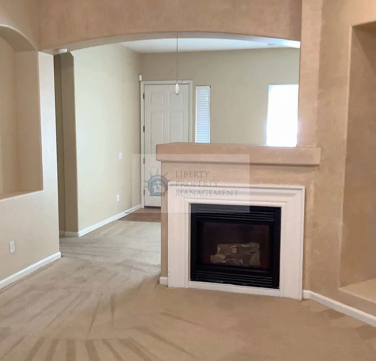 3 bed, 1603 sqft, $2,295 — Photo 4