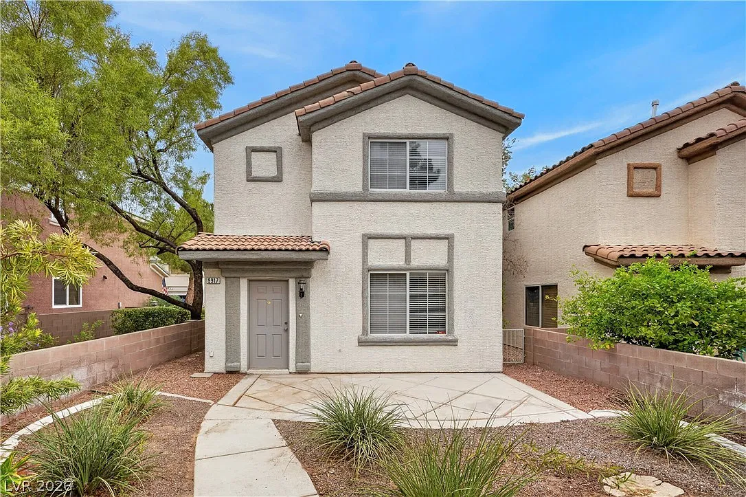 2 bed, 2.5 bath, 1261 sqft, $1,900 — Photo 2