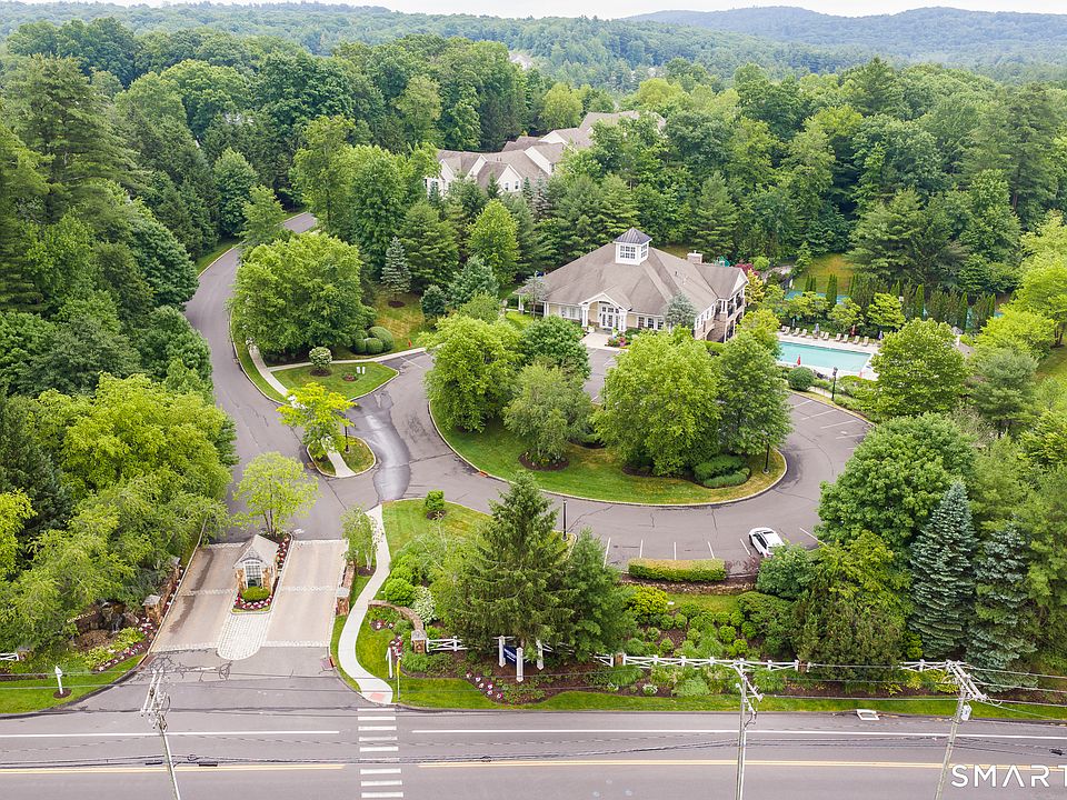 1st image of 10 Ridgewood Drive #10