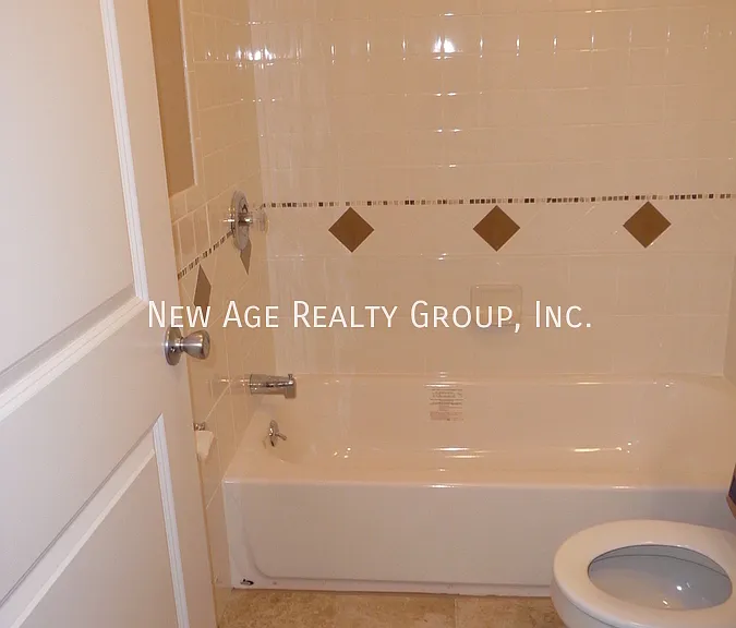 4018 Spring Garden St #2F — Photo 11
