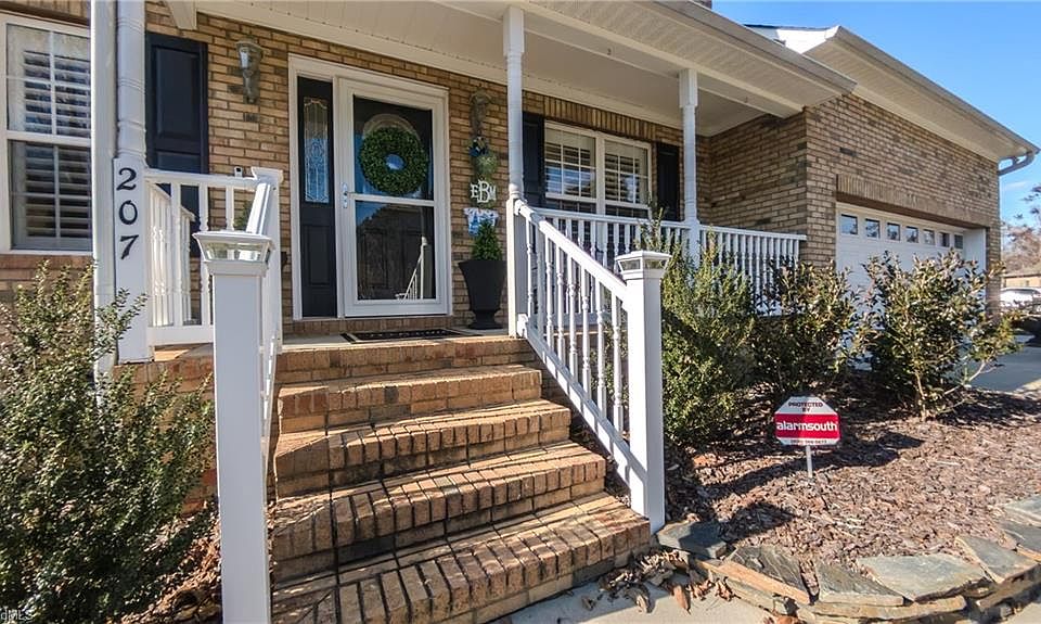 1st image of 207 Naola Ct