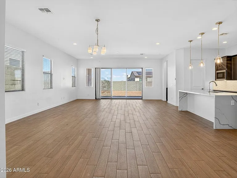 810 E Hopi Trl — Photo 3