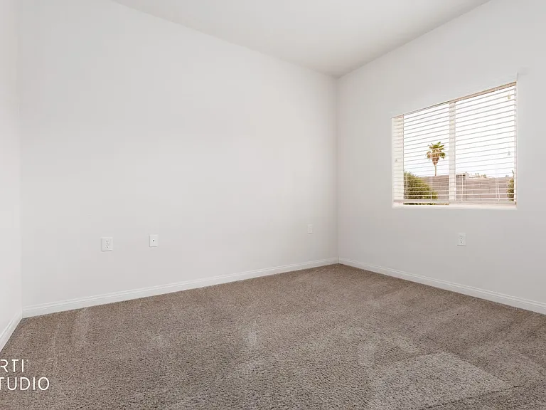 400 Hillside Dr #U — Photo 10