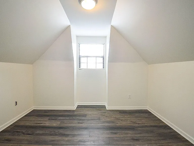 15614 Dawnbrook Dr — Photo 32
