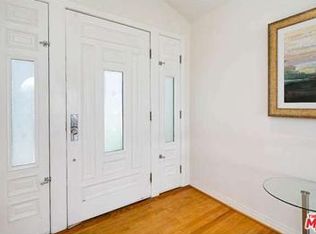 11681 Laurelwood Dr, Studio City, CA 91604