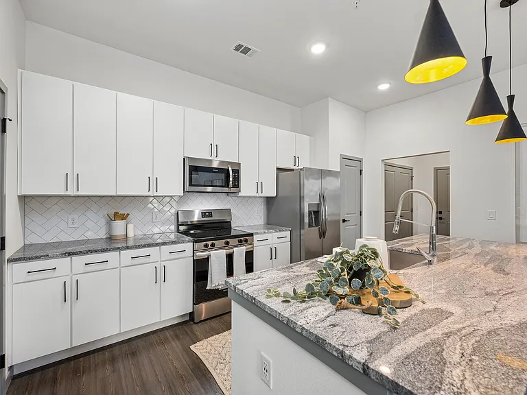 Kitchen | Ebbtide Villas & Flats