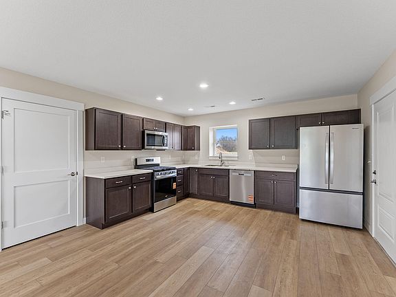 5th image of 1506 Redwood Dr