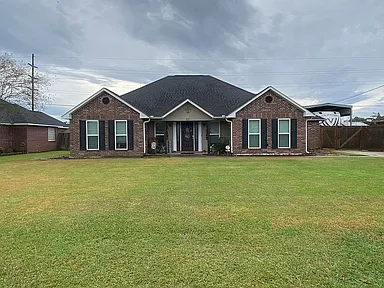 711 Royale Dr — exterior photo