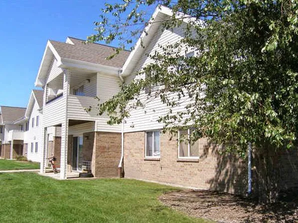 Highland Park Apartments, 1120 N Oakes Rd #F453165c0, Racine, WI 53406