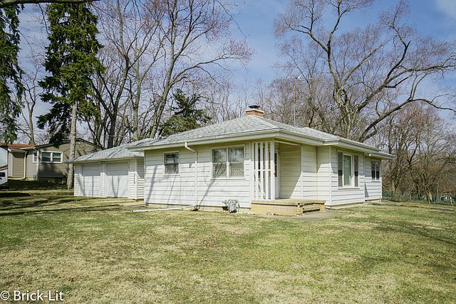 1st image of 333 E 4th Ave