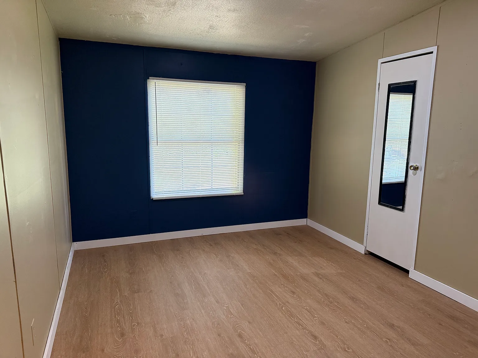 3 bed, 1344 sqft, $1,400 — Photo 2