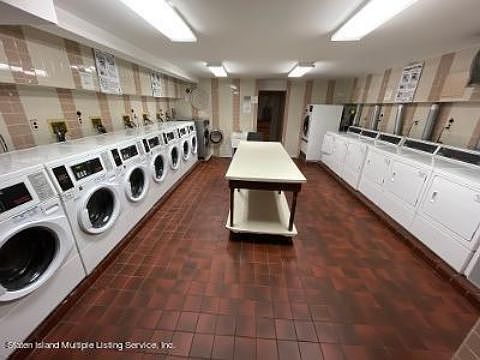 4th image of 175 Zoe St APT 1F