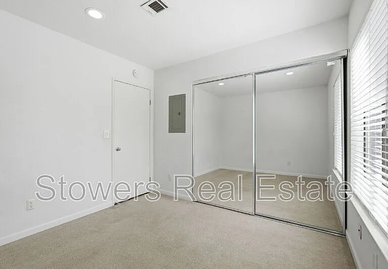 7102 Cross Creek Cir #C — Photo 16