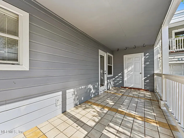 214 Margaret St — Photo 10