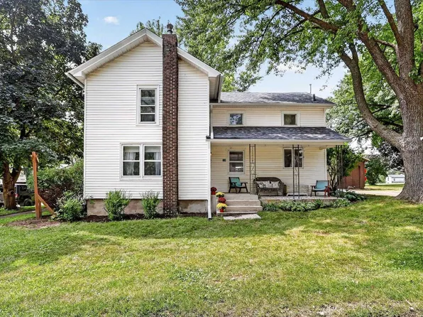110 N Harrison St, Cedarville, IL 61013
