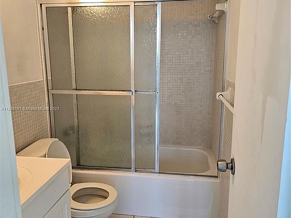 4th image of 3660 NE 166th St APT 412